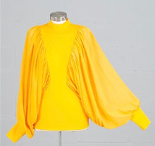 Load image into Gallery viewer, Bat Wing Sleeve Top