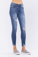 Load image into Gallery viewer, High Rise Destroy Hem Skinny Jeans