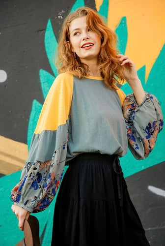 Floral Print Long Puff Sleeve Color Blocked Slub Knit Top with High Low Side Slit Hem