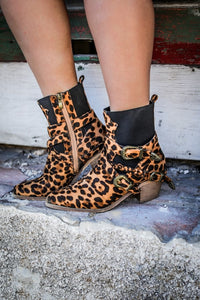 BROWN LEOPARD ANKLE BOOTIES