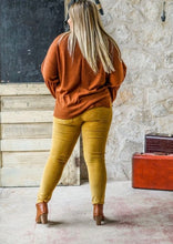Load image into Gallery viewer, MID RISE SKINNY CORDUROY PANTS
