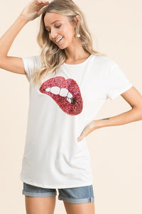 IVORY SHORT SLEEVE TOP WITH SEQUINS LIP PATCH