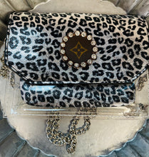Load image into Gallery viewer, Black and Silver Cheetah Clear Crossbody 2 in 1