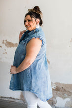 Load image into Gallery viewer, MID WASH DENIM BUTTON DOWN TUNIC
