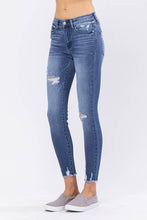 Load image into Gallery viewer, High Rise Destroy Hem Skinny Jeans