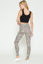 Load image into Gallery viewer, Ripped Leggings