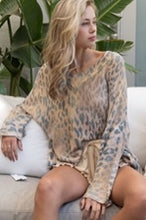 Load image into Gallery viewer, Vintage Leopard On Leopard Light Weight Sweater