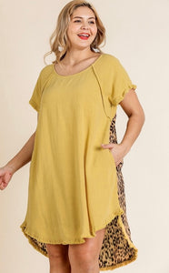Short Sleeve Round Neck Animal Print Back Dress with High Low Fishtail Scoop Ruffle Hem