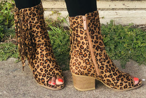 LEOPARD SIDE FRINGE ANKLE BOOTS