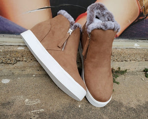 TAN SNEAKER WITH FUR TRIM AND SIDE ZIP