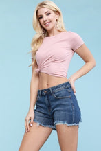 Load image into Gallery viewer, FRINGE CUT OFF DESTROY HEM SHORTS