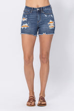 Load image into Gallery viewer, 70&#39;s Floral Print Patch Shorts