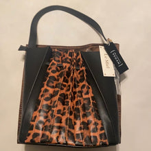 Load image into Gallery viewer, Leopard Print Pleated Handbag