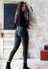 Load image into Gallery viewer, MID RISE SKINNY CORDUROY PANTS