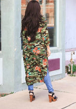 Load image into Gallery viewer, (L) Camo Floral 3/4 Sleeve Duster W/Slits On Side